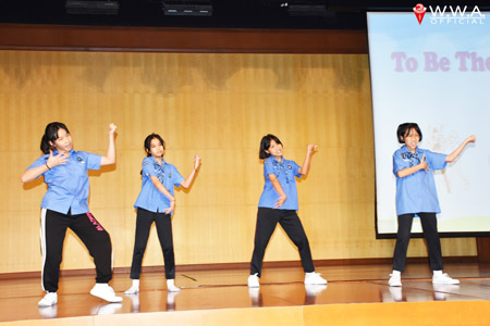 The Leader Stars (28)